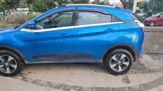 https://images10.gaadi.com/usedgaadi-sellcar/UsedCar/f54c6e77a/6cfdeafc-d9e2-4811-891d-88fb1f9d3da2.jpg?imwidth=6401