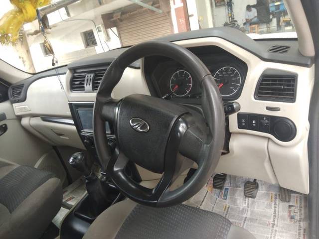 https://images10.gaadi.com/usedgaadi-sellcar/UsedCar/f54d0541a/e1764c5c-a0b2-42a1-9300-6ce8daa1ee09.jpeg?imwidth=6402