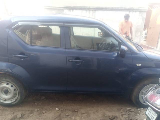 https://images10.gaadi.com/usedgaadi-sellcar/UsedCar/f54d6084a/dc51a178-8522-44c7-b44c-9215cac3c2f6.jpg?imwidth=6402