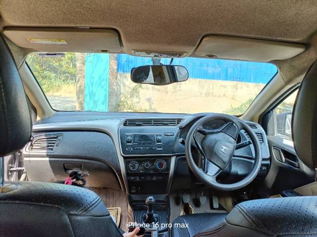 https://images10.gaadi.com/usedgaadi-sellcar/UsedCar/f54d7235a/7c6e009c-ddc4-4ec3-ba49-3e99e8442da3.jpg?imwidth=6400