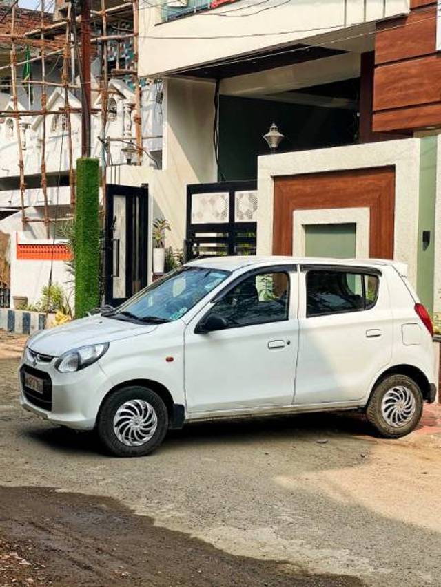 https://images10.gaadi.com/usedgaadi-sellcar/UsedCar/f54d81a9a/b6b78d79-48d3-42c2-a68d-9415f497dffe.jpg?imwidth=6400