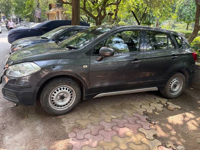 https://images10.gaadi.com/usedgaadi-sellcar/UsedCar/f54d923fa/dc86171c-d510-40f5-aed4-d349a9cd38fd.jpg?imwidth=6400