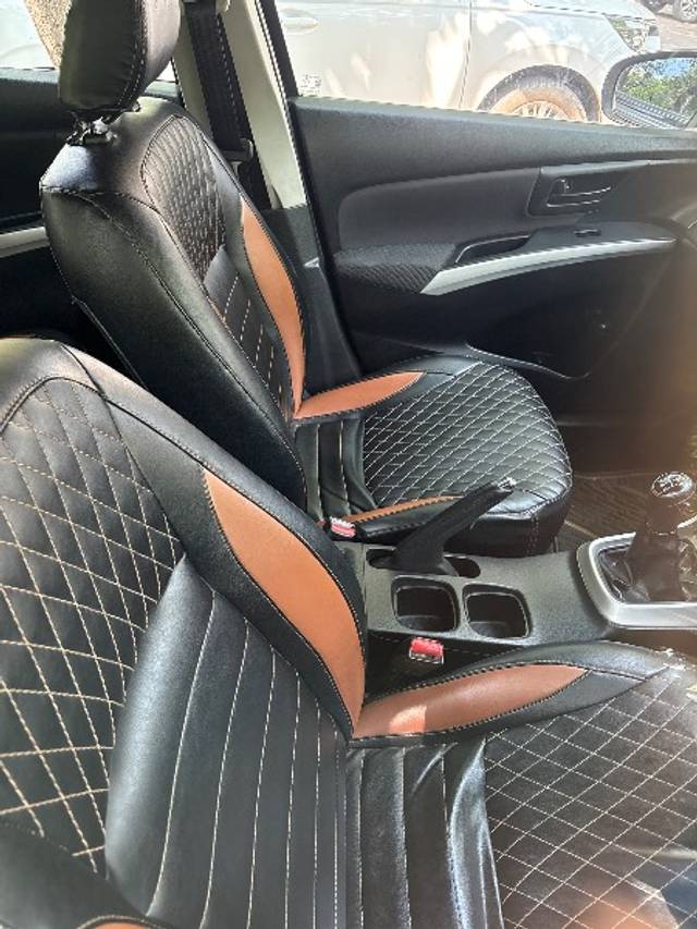 https://images10.gaadi.com/usedgaadi-sellcar/UsedCar/f54d923fa/fc602957-c844-4d22-ba65-4075ca7217ce.jpg?imwidth=6402