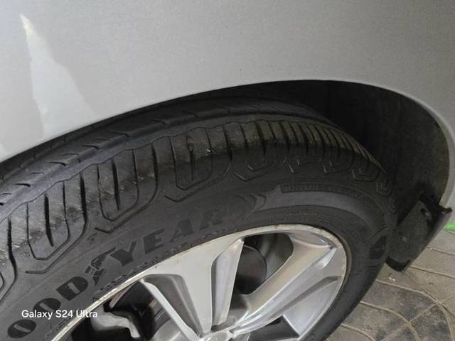 https://images10.gaadi.com/usedgaadi-sellcar/UsedCar/f54de27aa/a5fc7755-3525-4448-9fcf-77f52af51ddd.jpg?imwidth=6402