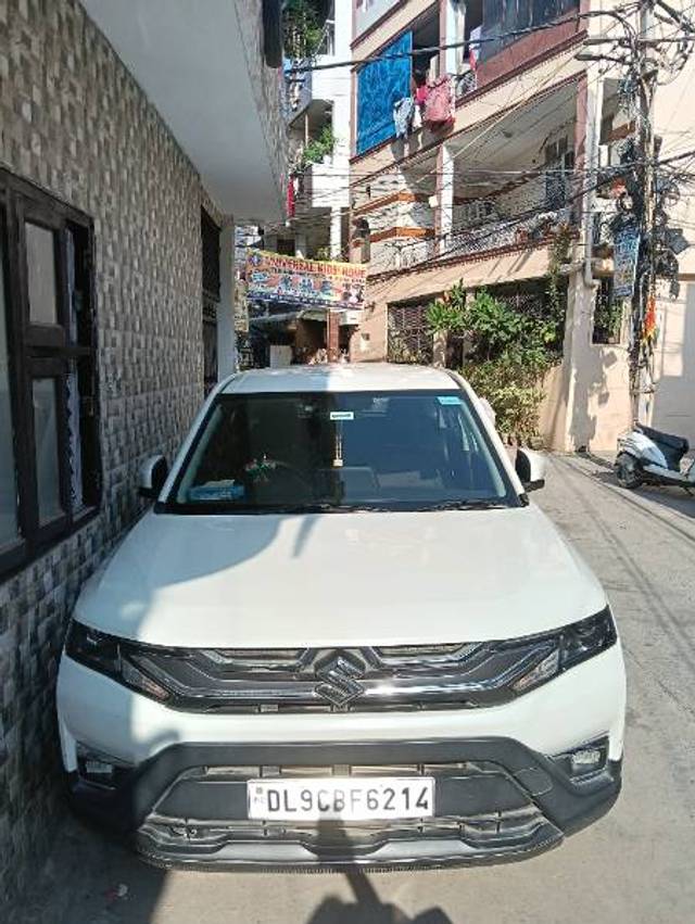 https://images10.gaadi.com/usedgaadi-sellcar/UsedCar/f54e6db8a/1dd155b4-7c9b-4d46-b9d4-4c4e66b02a2d.jpg?imwidth=6400