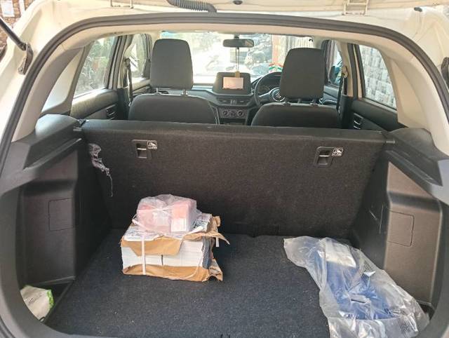 https://images10.gaadi.com/usedgaadi-sellcar/UsedCar/f54e6db8a/24469807-d74d-4bf5-822e-bc40cb690660.jpg?imwidth=6402