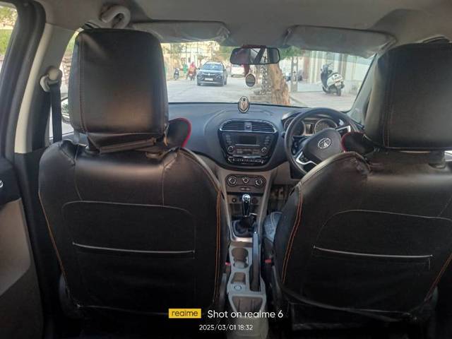 https://images10.gaadi.com/usedgaadi-sellcar/UsedCar/f54ede21a/98b9129b-e165-4a50-9468-1587114dc2c1.jpg?imwidth=6402