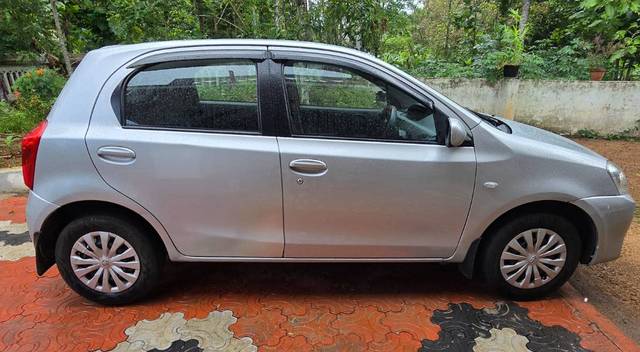 https://images10.gaadi.com/usedgaadi-sellcar/UsedCar/f5503c73a/d2b38336-bc55-4166-bbf3-fd49ec26b0db.jpg?imwidth=6401