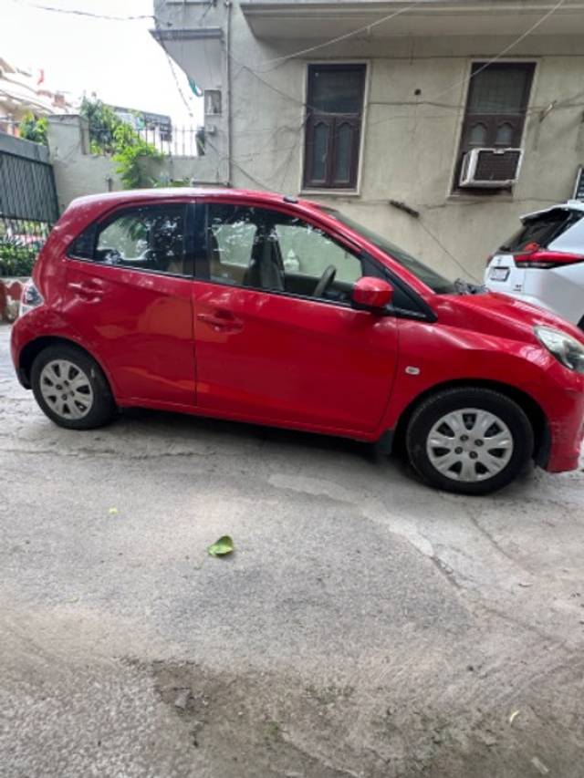 https://images10.gaadi.com/usedgaadi-sellcar/UsedCar/f55098e6a/6bd44ba2-186f-4ca6-83f8-31905c32958d.jpg?imwidth=6401