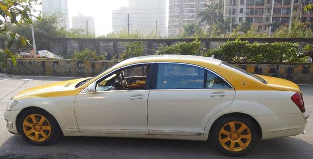 https://images10.gaadi.com/usedgaadi-sellcar/UsedCar/f5512e62a/60e12184-9209-4d36-a0b0-22fc905b0754.jpg?imwidth=6401