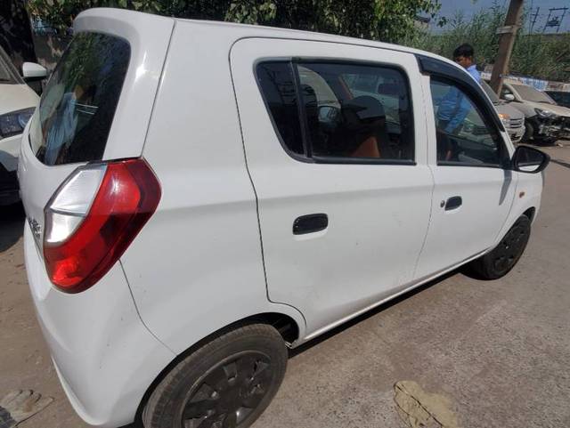https://images10.gaadi.com/usedgaadi-sellcar/UsedCar/f55160cda/b9ae403c-07c6-4e7b-8fa6-2aa718e408e5.jpg?imwidth=6401