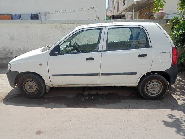 https://images10.gaadi.com/usedgaadi-sellcar/UsedCar/f5516df6a/e43eb902-09f3-4a37-a2b2-8d8cc9bff65d.jpg?imwidth=6402