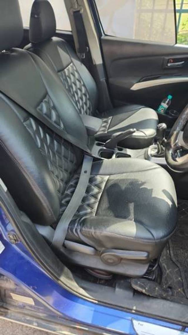 https://images10.gaadi.com/usedgaadi-sellcar/UsedCar/f551df8da/703458d0-4b14-47ab-a80e-153e3bc01a36.jpg?imwidth=6401