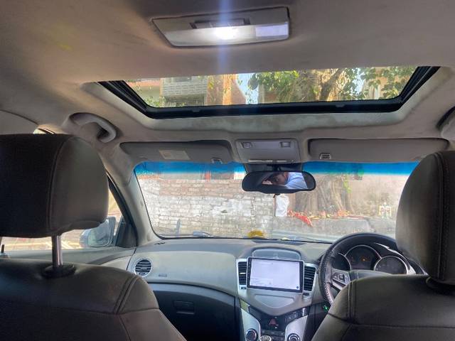 https://images10.gaadi.com/usedgaadi-sellcar/UsedCar/f55251a1a/b5ec8e05-562b-41d2-9d0b-407c4ceb7b54.jpeg?imwidth=6402