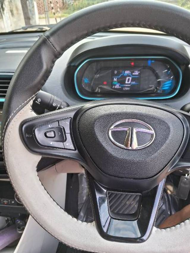 https://images10.gaadi.com/usedgaadi-sellcar/UsedCar/f552c378a/798ce902-7f31-4781-b17e-f648c40282db.jpg?imwidth=6402
