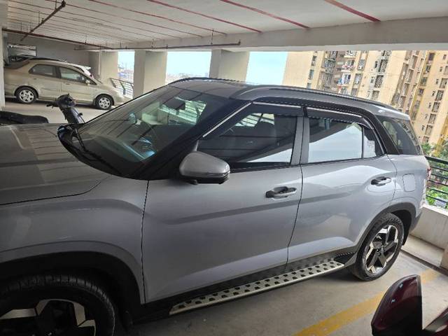 https://images10.gaadi.com/usedgaadi-sellcar/UsedCar/f552f57aa/fb3a04fa-8c6c-40ae-9d84-e58dac006048.jpg?imwidth=6402
