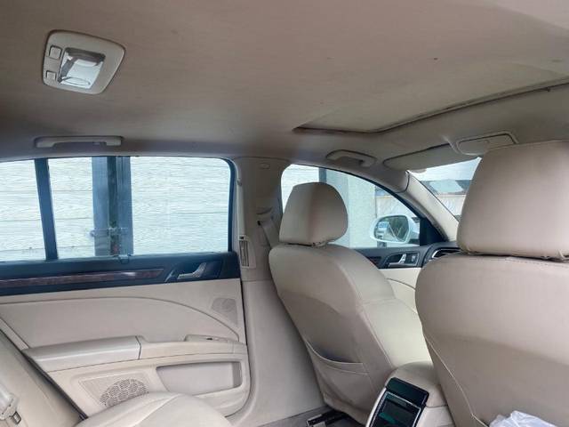 https://images10.gaadi.com/usedgaadi-sellcar/UsedCar/f55365f0a/a29eeab9-f0bd-41ed-a313-0fd753ddfcae.jpeg?imwidth=6402