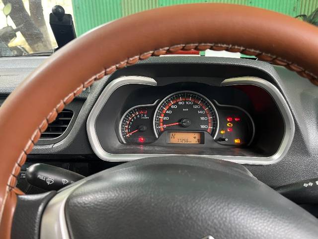 https://images10.gaadi.com/usedgaadi-sellcar/UsedCar/f5538bbaa/0845b177-83f4-4f6c-80c9-055a4686468e.jpeg?imwidth=6400