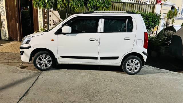 https://images10.gaadi.com/usedgaadi-sellcar/UsedCar/f554afa5a/59f01c80-d811-468a-90d0-85b547af4eb5.jpeg?imwidth=6401