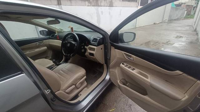 https://images10.gaadi.com/usedgaadi-sellcar/UsedCar/f554c56aa/53453864-7a60-4808-b840-1d3116c43cae.jpg?imwidth=6402
