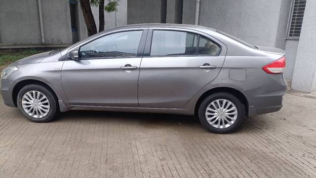 https://images10.gaadi.com/usedgaadi-sellcar/UsedCar/f554c56aa/d417eadb-532f-4494-94a2-ea95ce29e999.jpg?imwidth=6402