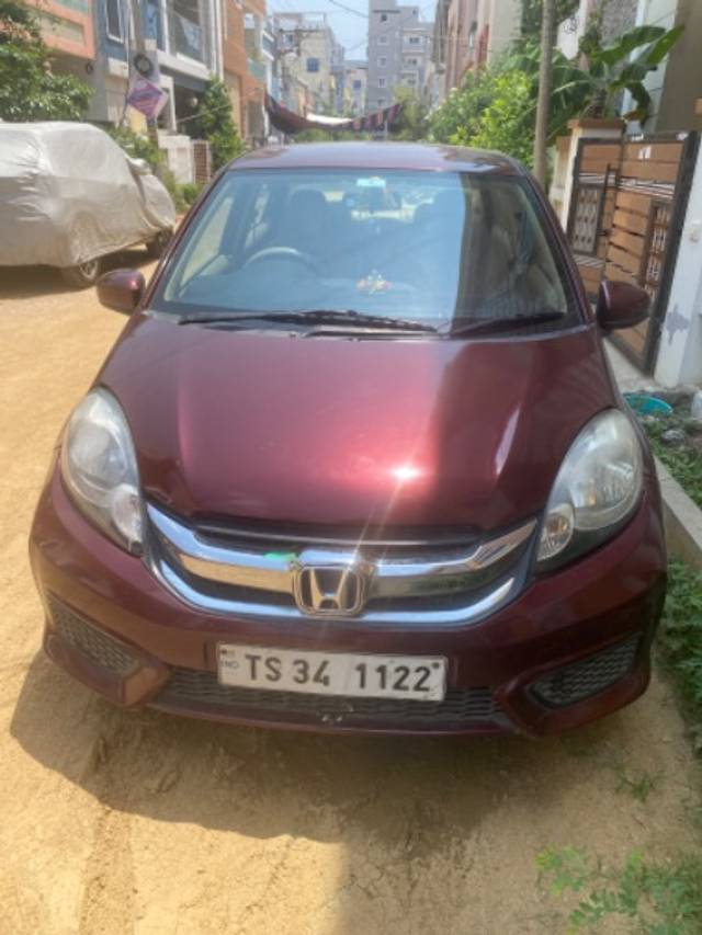 https://images10.gaadi.com/usedgaadi-sellcar/UsedCar/f554d126a/226a45a3-c33d-4b0a-ab3e-6fe770a885c4.jpg?imwidth=6400