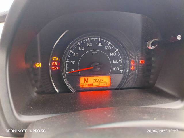 https://images10.gaadi.com/usedgaadi-sellcar/UsedCar/f5556c35a/6cb3115f-ed57-48dc-9f65-09a3e914633a.jpg?imwidth=6402