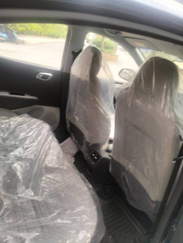 https://images10.gaadi.com/usedgaadi-sellcar/UsedCar/f555e636a/f073dff6-60b3-49e4-9558-7f3ef51a84e9.jpeg?imwidth=6401