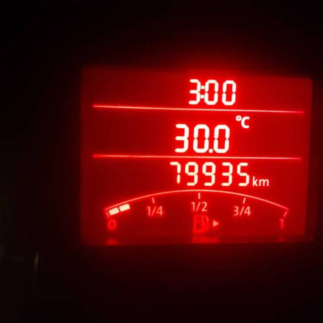 https://images10.gaadi.com/usedgaadi-sellcar/UsedCar/f555eda6a/bb4494db-cb6f-4c6b-9b27-a02f02fbd18d.jpg?imwidth=6402