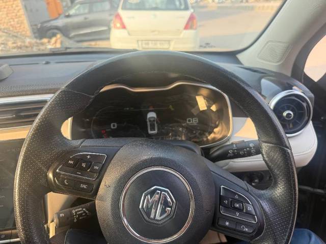 https://images10.gaadi.com/usedgaadi-sellcar/UsedCar/f556518fa/41cddd46-6bf8-4d3d-b748-b97e5370bce0.jpg?imwidth=6402