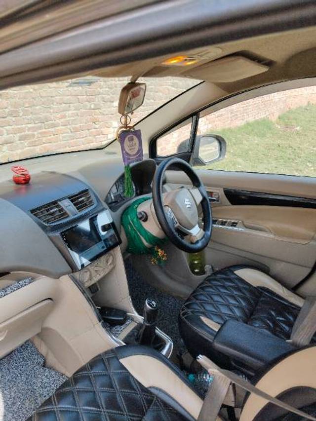 https://images10.gaadi.com/usedgaadi-sellcar/UsedCar/f5566a9ea/2d30f412-a5ec-497a-8243-45a3d5668c0b.jpg?imwidth=6401
