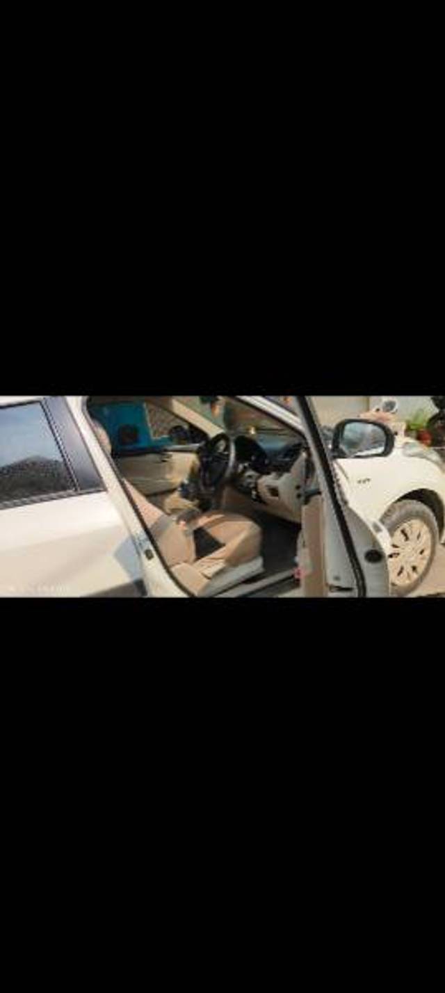 https://images10.gaadi.com/usedgaadi-sellcar/UsedCar/f556d825a/61acf6af-f851-487c-8f1c-206ac6e86eca.jpg?imwidth=6401