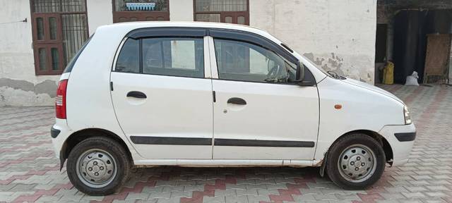 https://images10.gaadi.com/usedgaadi-sellcar/UsedCar/f5572462a/8c2170ba-4fb7-4006-bed6-1f35bf1142a3.jpg?imwidth=6401