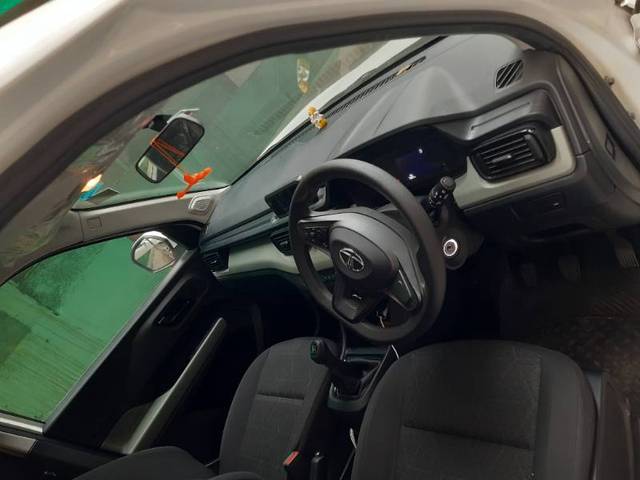 https://images10.gaadi.com/usedgaadi-sellcar/UsedCar/f558be31a/5360c8bc-42be-45e5-906e-4fdb6c3c0ffc.jpeg?imwidth=6402