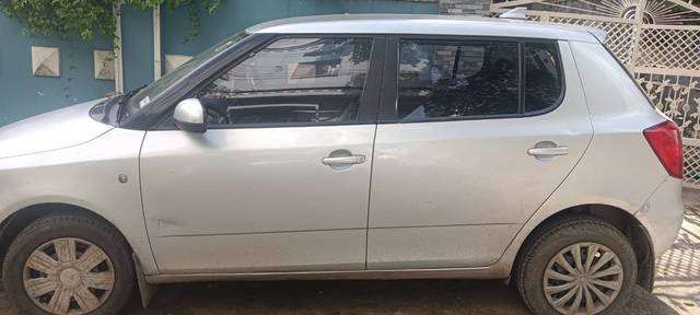 https://images10.gaadi.com/usedgaadi-sellcar/UsedCar/f55919e8a/09dbbeb4-52ce-4412-8eda-68863681ef37.jpg?imwidth=6401
