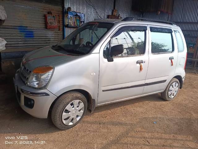 https://images10.gaadi.com/usedgaadi-sellcar/UsedCar/f5597852-fa27-486e-a1fe-2668372ffd3c/2d7e451b-a2f7-436f-b7ff-6f3f61d37e15.jpg?imwidth=6402