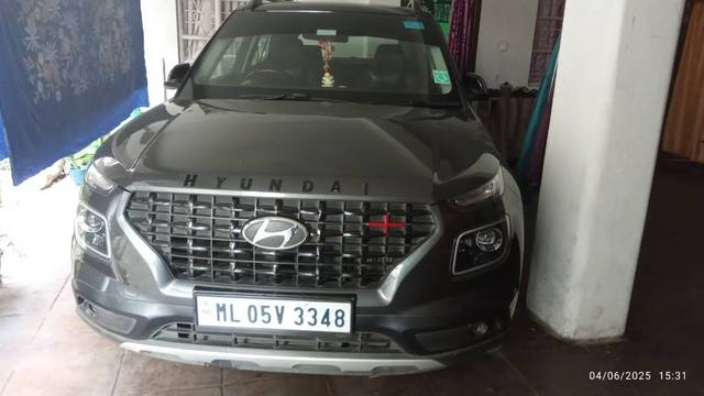 https://images10.gaadi.com/usedgaadi-sellcar/UsedCar/f5599007a/c3e98ee0-9f6e-46a4-ab3a-9de94b91d430.jpg?imwidth=6400
