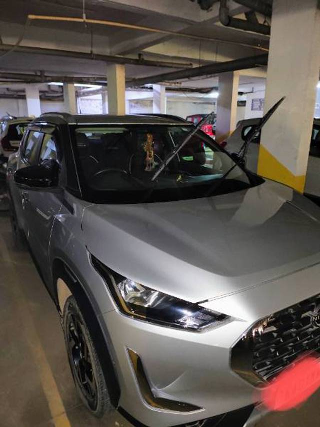 https://images10.gaadi.com/usedgaadi-sellcar/UsedCar/f5599511a/cd56c16e-af67-4a3e-981b-e1d420fe5b59.jpg?imwidth=6401