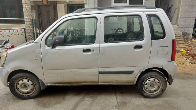 https://images10.gaadi.com/usedgaadi-sellcar/UsedCar/f559b29ba/1af506b7-99c0-40f7-a446-7b997d9ea84b.jpg?imwidth=6400