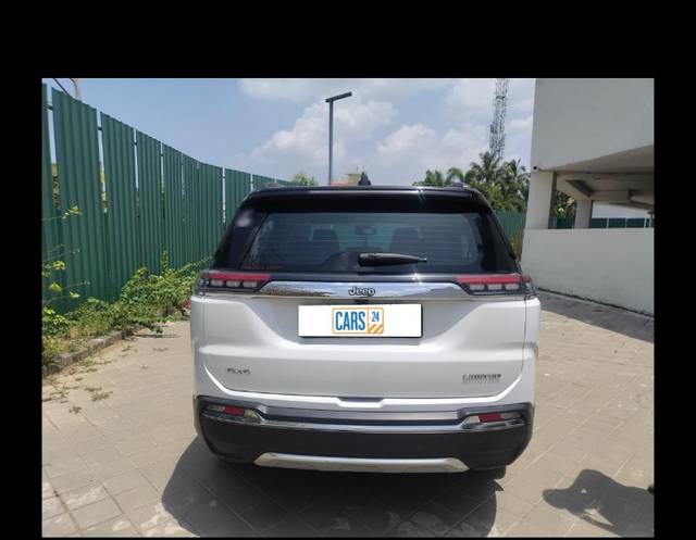 https://images10.gaadi.com/usedgaadi-sellcar/UsedCar/f559c59aa/7395ee80-193a-46d3-94d2-a5ed7975badf.jpeg?imwidth=6402