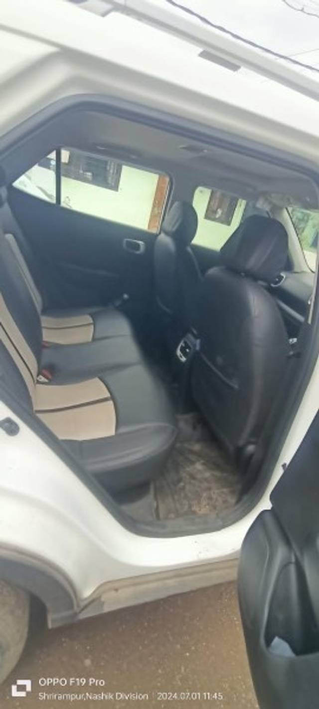 https://images10.gaadi.com/usedgaadi-sellcar/UsedCar/f55a3319a/414838c3-9920-496c-8714-d2c738b0b308.jpeg?imwidth=6402