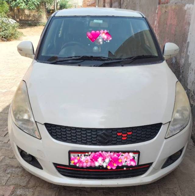 https://images10.gaadi.com/usedgaadi-sellcar/UsedCar/f55a6421a/640f6e38-3c89-403c-9357-cc815b5e4c66.jpg?imwidth=6400