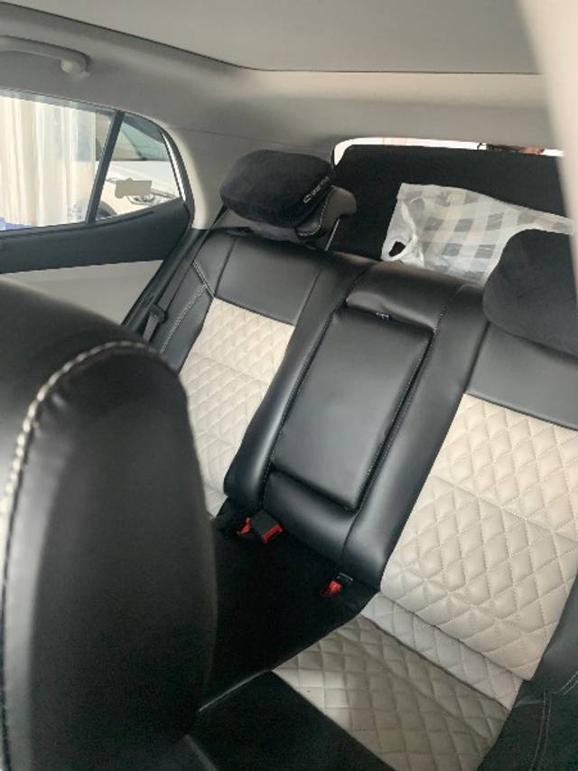 https://images10.gaadi.com/usedgaadi-sellcar/UsedCar/f55a6b25a/2763184b-ed1c-4e96-ac1d-d9e17eb1a935.jpg?imwidth=6402