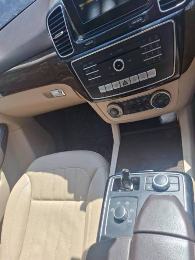 https://images10.gaadi.com/usedgaadi-sellcar/UsedCar/f55aafb7a/0a7c97c6-9591-4ef3-8d2b-44ced500021a.jpeg?imwidth=6402