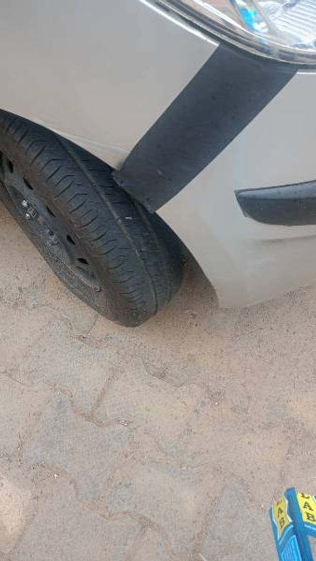 https://images10.gaadi.com/usedgaadi-sellcar/UsedCar/f55ad155a/4e7664a2-d2c8-4f2e-b719-d1592831bf68.jpg?imwidth=6401