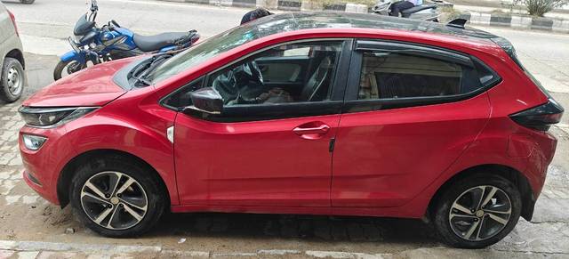 https://images10.gaadi.com/usedgaadi-sellcar/UsedCar/f55b0877a/4a533996-55c3-4594-a31e-012b5e45d632.jpg?imwidth=6400