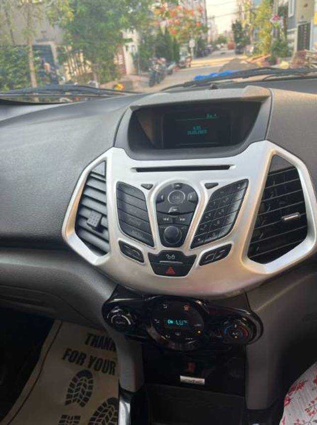 https://images10.gaadi.com/usedgaadi-sellcar/UsedCar/f55b1038a/23aa6a7e-f643-4b77-86a8-0583a9dd5e2a.jpg?imwidth=6402