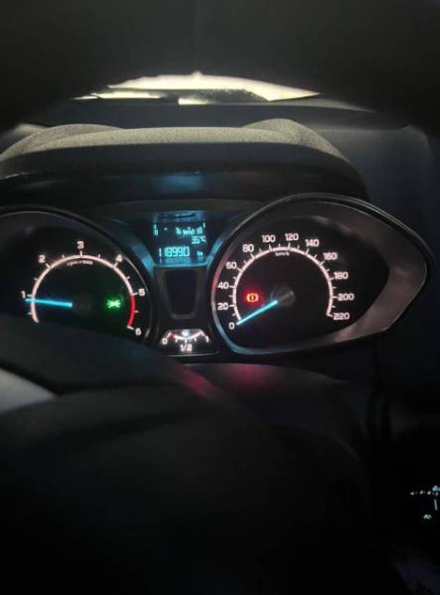https://images10.gaadi.com/usedgaadi-sellcar/UsedCar/f55b1038a/31a0ddf2-2116-4d01-8b31-bfb271cd54ae.jpg?imwidth=6401