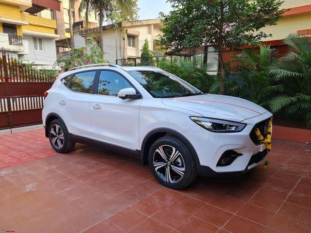 https://images10.gaadi.com/usedgaadi-sellcar/UsedCar/f55b24cba/532a3df2-eaea-4219-82d0-87ef0c46036c.jpg?imwidth=6400