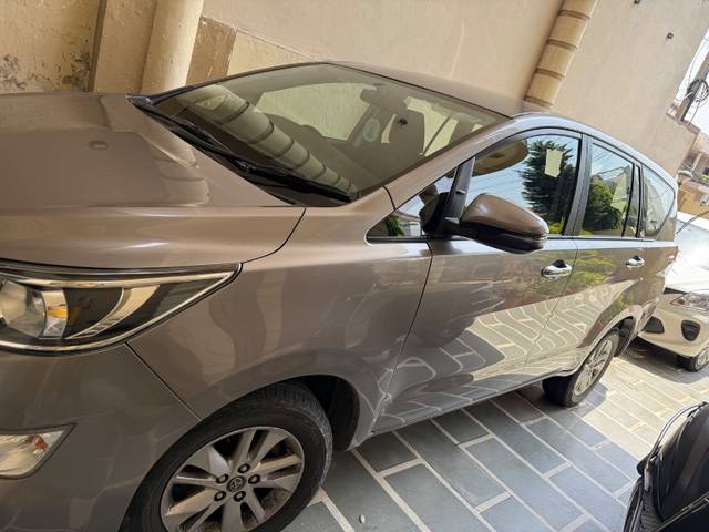 https://images10.gaadi.com/usedgaadi-sellcar/UsedCar/f55b8173a/28c546d4-9fa9-4a08-b5c2-a375f1efdcc3.jpeg?imwidth=6400